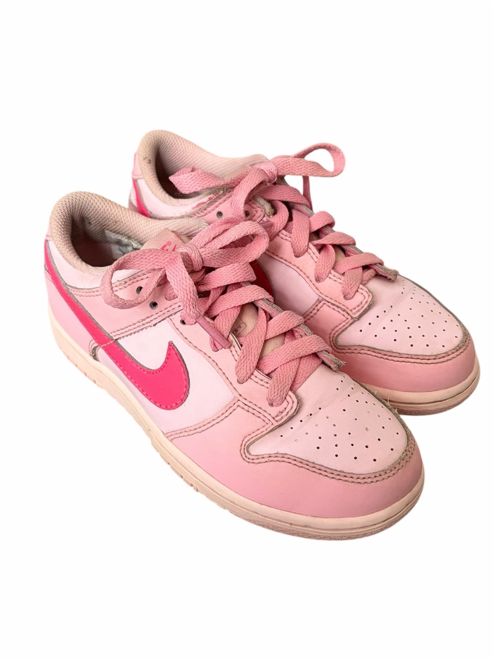 Nike Pink Low-Top Kids' Sneakers with Bright Pink Swoosh